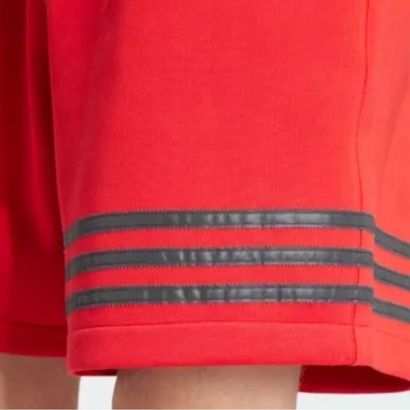 New ADIDAS Men's Street Neuclassic Red Shorts IS2828 Size L  medium - Picture 9 of 9